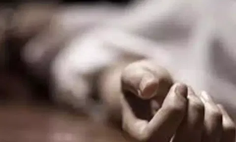 உ.பி.யில் பெண்ணை கற்பழித்து தலையை துண்டித்து நிர்வாண உடலை ரோட்டில் வீசிய கொடூரம்...