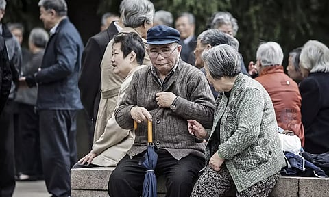 சீனாவில் அரசு ஊழியர்கள் ஓய்வு பெறும் வயது அதிகரிப்பு