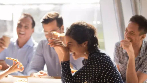 அலுவலகமும் நட்புறவும்...