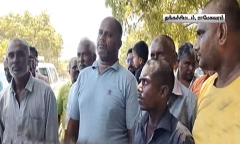 மொட்டை அடித்து அனுப்பப்பட்ட தமிழக மீனவர்கள்- இலங்கை அரசை கண்டித்து போராட்டம்