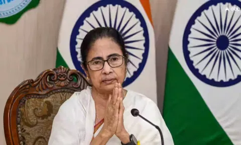 டாக்டர்களை தேநீர் அருந்த அழைத்த மம்தா பானர்ஜி: பேச்சு வார்த்தையில் தொடர்ந்து முட்டுக்கட்டை