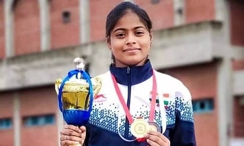 சர்வதேச சேட்லைட் வாள்வீச்சு போட்டி: தமிழக வீராங்கனை கனகலட்சுமிக்கு வெண்கலம்