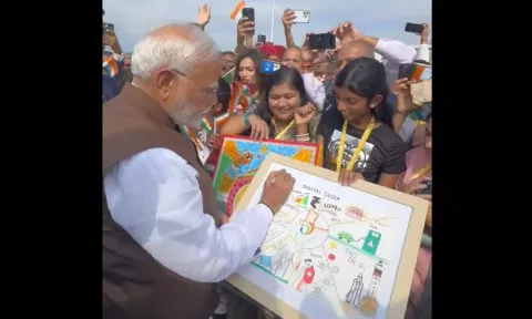 அமெரிக்கா சென்றடைந்த பிரதமர் மோடி: உற்சாக வரவேற்பு அளித்த இந்திய வம்சாவளியினர்