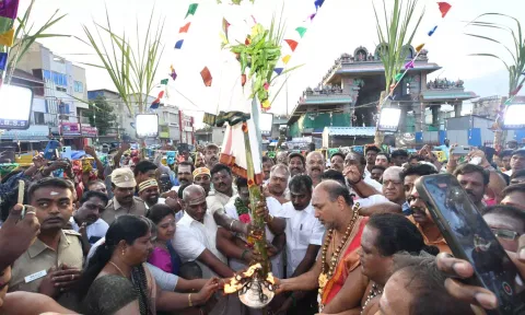 திருவண்ணாமலையில் கார்த்திகை தீபத் திருவிழா பந்தக்கால் நடப்பட்டது: டிசம்பர் 13-ந் தேதி மகா தீபம்