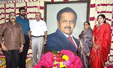 89-வது பிறந்தநாள்: டாக்டர் பா.சிவந்தி ஆதித்தனார் நினைவு இல்லத்தில் மலர் தூவி மரியாதை