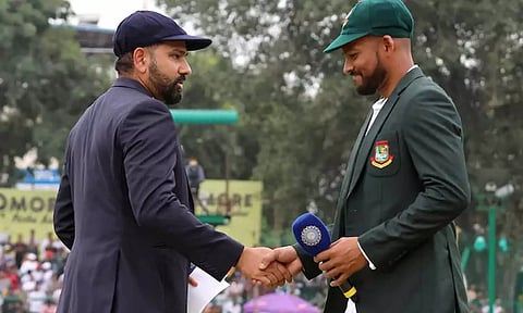 9 ஆண்டுக்கு பிறகு டாஸ் வென்று பந்து வீச்சு தேர்வு செய்த இந்தியா