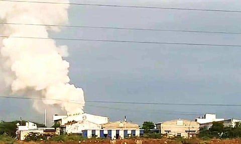 பட்டாசு ஆலையில் வெடிவிபத்து: பல கிலோமீட்டர் தூரம் அதிர்வு