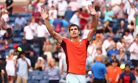 சீன ஓபன் டென்னிஸ்: அரையிறுதியில் மெத்வதேவை வீழ்த்திய அல்காரஸ்