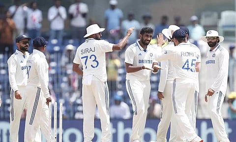 ஐசிசி டெஸ்ட் தரவரிசை: பந்துவீச்சில் மீண்டும் முதலிடம் பிடித்தார் பும்ரா