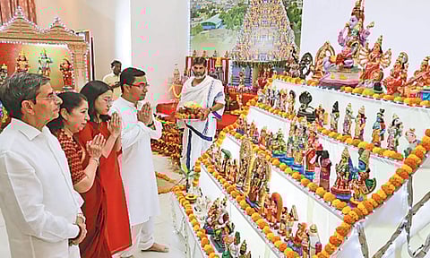 கவர்னர் மாளிகையில் நவராத்திரி கொலு