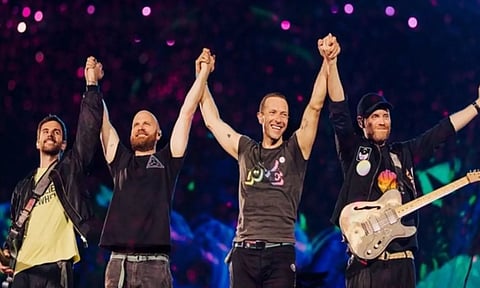 கள்ளச்சந்தையில் லட்சத்தில் விற்கும் டிக்கெட்டுகள்.. மும்பை 'COLD PLAY' இசை நிகழ்ச்சியை சுற்றும் சர்ச்சை