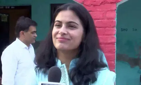 இது நம்முடைய கடமை: முதல் முறையாக வாக்களித்த மனு பாக்கர்