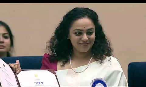 70-வது தேசிய திரைப்பட விழா - சிறந்த நடிகைக்கான விருதை பெற்ற நித்யா மேனன்