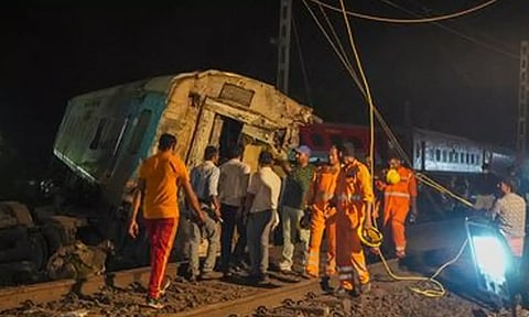 கவரப்பேட்டை ரெயில் விபத்து- 18 ரெயில்கள் ரத்து