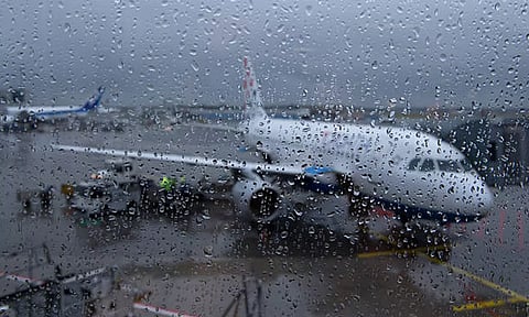 கனமழை எதிரொலி- முன்னெச்சரிக்கை நடவடிக்கை எடுக்க விமான நிறுவனங்களுக்கு அறிவுறுத்தல்