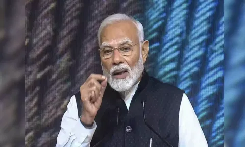 உலகின் 2-வது பெரிய 5ஜி தொலைத்தொடர்பு சந்தையாக இந்தியா மாறியுள்ளது-பிரதமர் மோடி