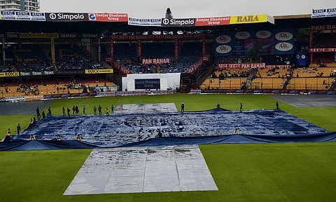 இந்தியா - நியூசிலாந்து டெஸ்ட்: மழையால் முதல் நாள் ஆட்டம் ரத்து