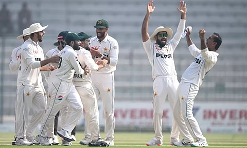 இங்கிலாந்தை துவம்சம் செய்த பாகிஸ்தான்.. 152 ரன்கள் வித்தியாசத்தில் அபார வெற்றி