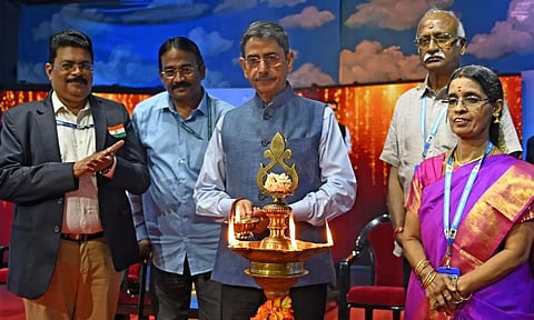 ஆளுநருக்கோ அல்லது ஆளுநர் மாளிகைக்கோ எந்த தொடர்பும் கிடையாது- ஆளுநரின் ஆலோசகர் விளக்கம்