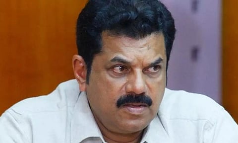 விசாரணைக்கு ஆஜரானபோது பாலியல் வன்கொடுமை வழக்கில் முகேஷ் கைது