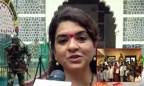 மகாராஷ்டிரா: போட்டியிட வாய்ப்பு தருவதாக கூறியதும் பா.ஜ.க.வில் இருந்து சிவசேனாவுக்கு தாவிய பெண் தலைவர்