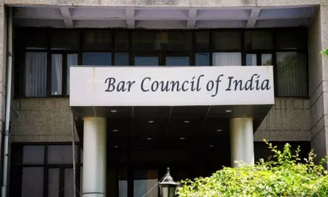 டெல்லியில் 107 போலி வக்கீல்கள் நீக்கம்- பார் கவுன்சில் தகவல்