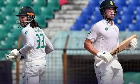 வங்கதேசதுக்கு எதிராக சதம் விளாசிய டோனி டி ஜோர்ஜி- ஸ்டப்ஸ்: தெ. ஆப்பிரிக்கா முதல் நாள் முடிவில் 307/2