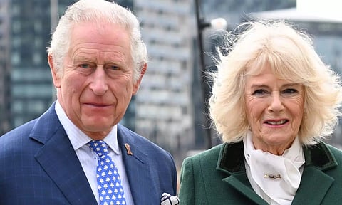 இங்கிலாந்து மன்னர் சார்லஸ்-ராணி கமிலா பெங்களூருவில் மூலிகை சிகிச்சை