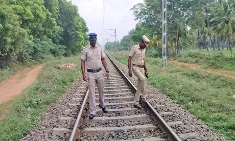 பொதிகை எக்ஸ்பிரசை கவிழ்க்க சதி? ரெயில்வே போலீசார் தீவிர விசாரணை