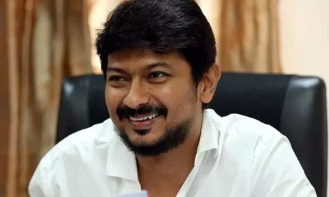 திருவெண்ணைநல்லூரில் கருணாநிதி 3 அடி உயர வெண்கல சிலை- உதயநிதி ஸ்டாலின் இன்று திறந்து வைக்கிறார்