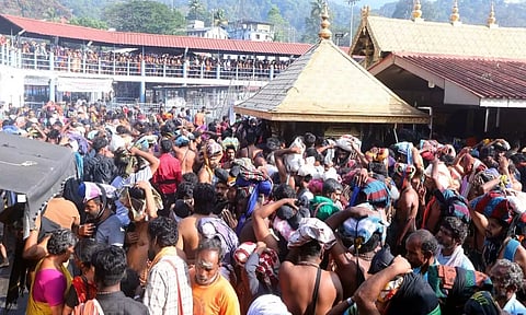 சபரிமலையில் சீசன் காலத்தில் `ஸ்பாட் புக்கிங்'கில் தினமும் 10 ஆயிரம் பக்தர்களுக்கு அனுமதி