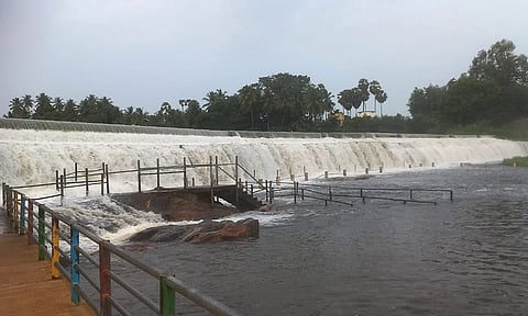 கொடிவேரி தடுப்பணையில் குளிப்பதற்கு மீண்டும் தடை