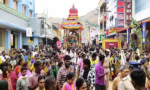 திருப்பரங்குன்றத்தில் `அரோகரா' கோஷத்துடன் நடந்த கந்த சஷ்டி தேரோட்டம்