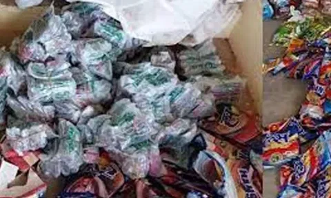 பெங்களூரில் இருந்து நெல்லைக்கு காரில் கடத்தி வந்த 25 கிலோ குட்கா பறிமுதல்- 7 பேர் கைது