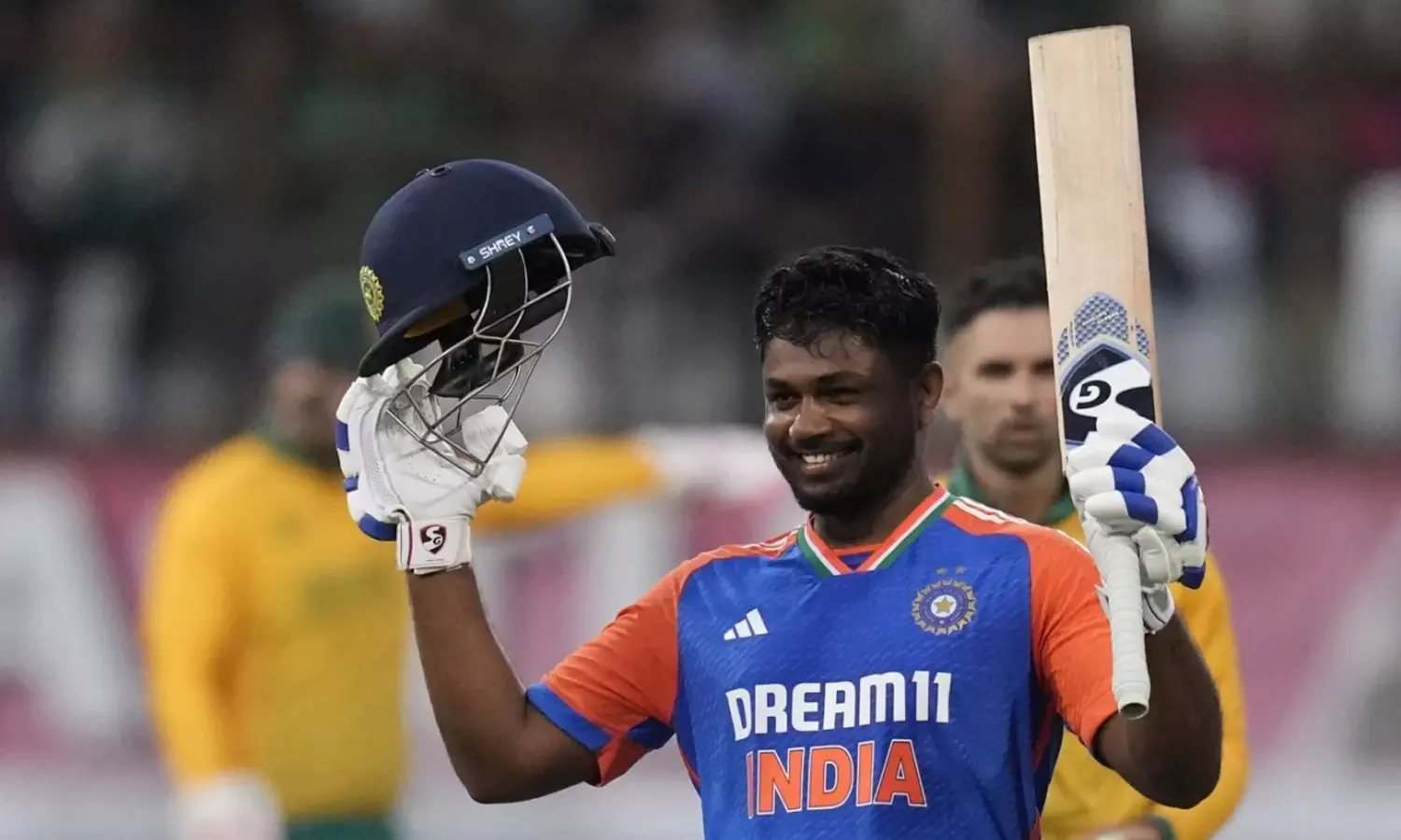சஞ்சு சாம்சன் அதிரடி சதம்: முதல் டி20 போட்டியில் இந்தியா 202 ரன்கள் குவிப்பு