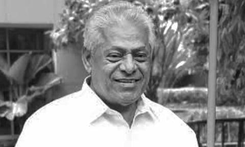 பிரபல நடிகர் டெல்லி கணேஷ் காலமானார்