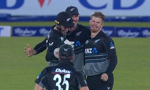 கடைசி ஓவரில் 3 விக்கெட் வீழ்த்தினார் கிளென் பிலிப்ஸ்: இலங்கையை வீழ்த்தி நியூசிலாந்து திரில் வெற்றி