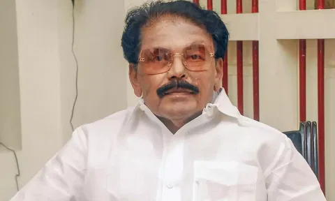 எல்லா ரேஷன் கார்டுக்கும் இல்லைங்க..!- பல்டி அடித்த அமைச்சர் கே.கே.எஸ்.எஸ்.ஆர்