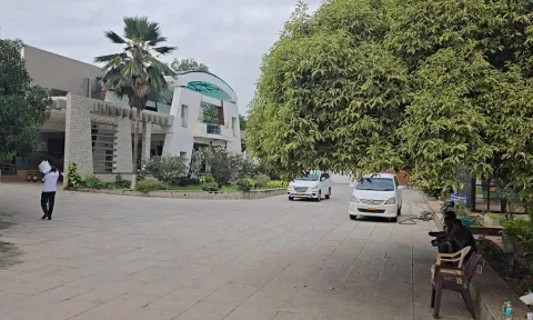 தொழில் அதிபர் மார்ட்டின் வீடு