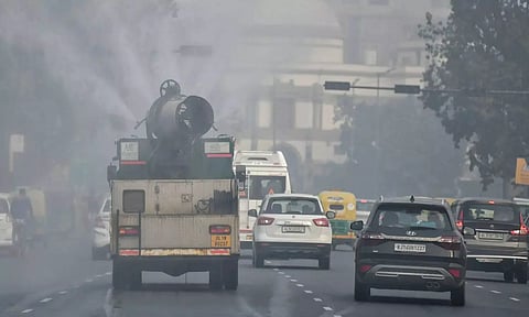 காற்று மாசுபாடு...டெல்லியில் புதிய கட்டுப்பாடுகள் அமல்: விமானங்கள் தாமதம்