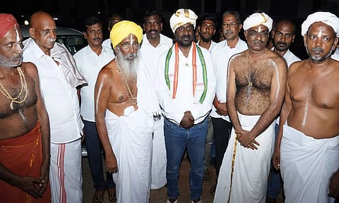 தக்கலை அருகே அய்யா வைகுண்டரின் நினைவாக பாதயாத்திரை- விஜய் வசந்த் எம்பி பங்கேற்பு