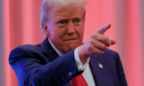 அமெரிக்காவில் தேசிய 'அவசரநிலை' பிரகடனம் செய்ய  திட்டம் -  குண்டைத் தூக்கிப் போட்ட டிரம்ப்