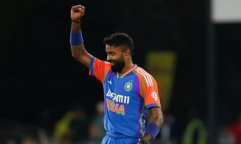 மீண்டும் முதலிடம்.. ஐசிசி டாப் 10-இல் மாஸ் காட்டிய ஹர்திக் பாண்டியா