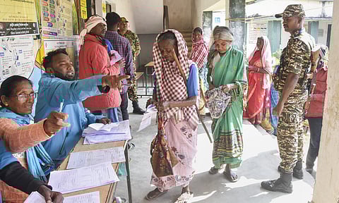 மகாராஷ்டிரா மற்றும் ஜார்க்கண்ட்டில் வாக்குப் பதிவு நிறைவு