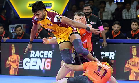 புரோ கபடி லீக்: மும்பை அணியை வீழ்த்தி திரில் வெற்றி பெற்றது தெலுங்கு டைட்டன்ஸ்