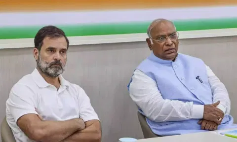 டெல்லியில் காங்கிரஸ் செயற்குழு கூட்டம் நாளை மறுநாள் நடைபெறுகிறது