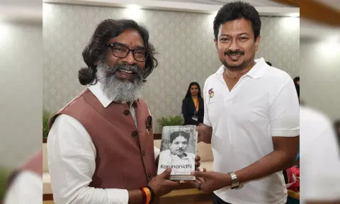 ஜார்க்கண்ட் முதல்வராக பதவியேற்ற ஹேமந்த் சோரனுக்கு உதயநிதி ஸ்டாலின் நேரில் வாழ்த்து