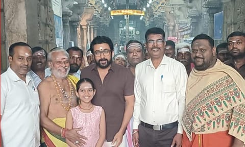 பேரூர் பட்டீசுவரர் கோவிலில் நடிகர் சூர்யா சாமி தரிசனம்