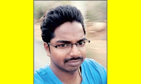 பெண்கள் கழிவறையில் கேமரா பொருத்திய டாக்டர்