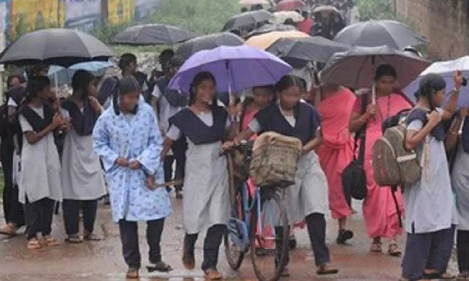 விழுப்புரம் மாவட்டத்தில் நாளை பள்ளி, கல்லூரிகளுக்கு விடுமுறை